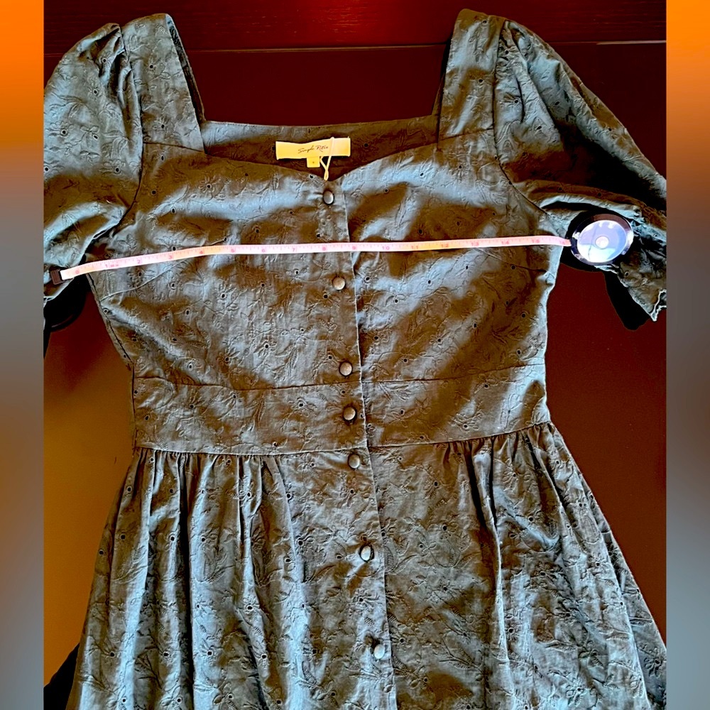 Simple Retro brand Green Puff Sleeve Eyelet Sundress with Square Neck - Picture 8 of 10